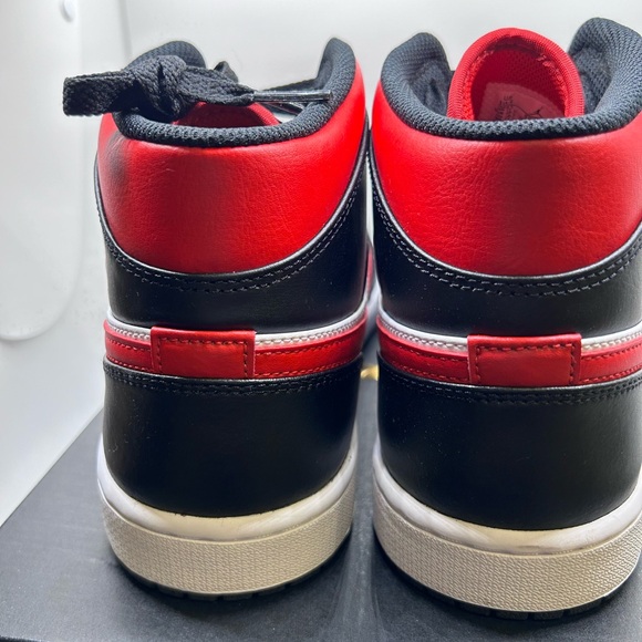 Nike Air Jordan 1 Mid Size Men’s 10.5 - LAST CHANCE!!! - Picture 7 of 14